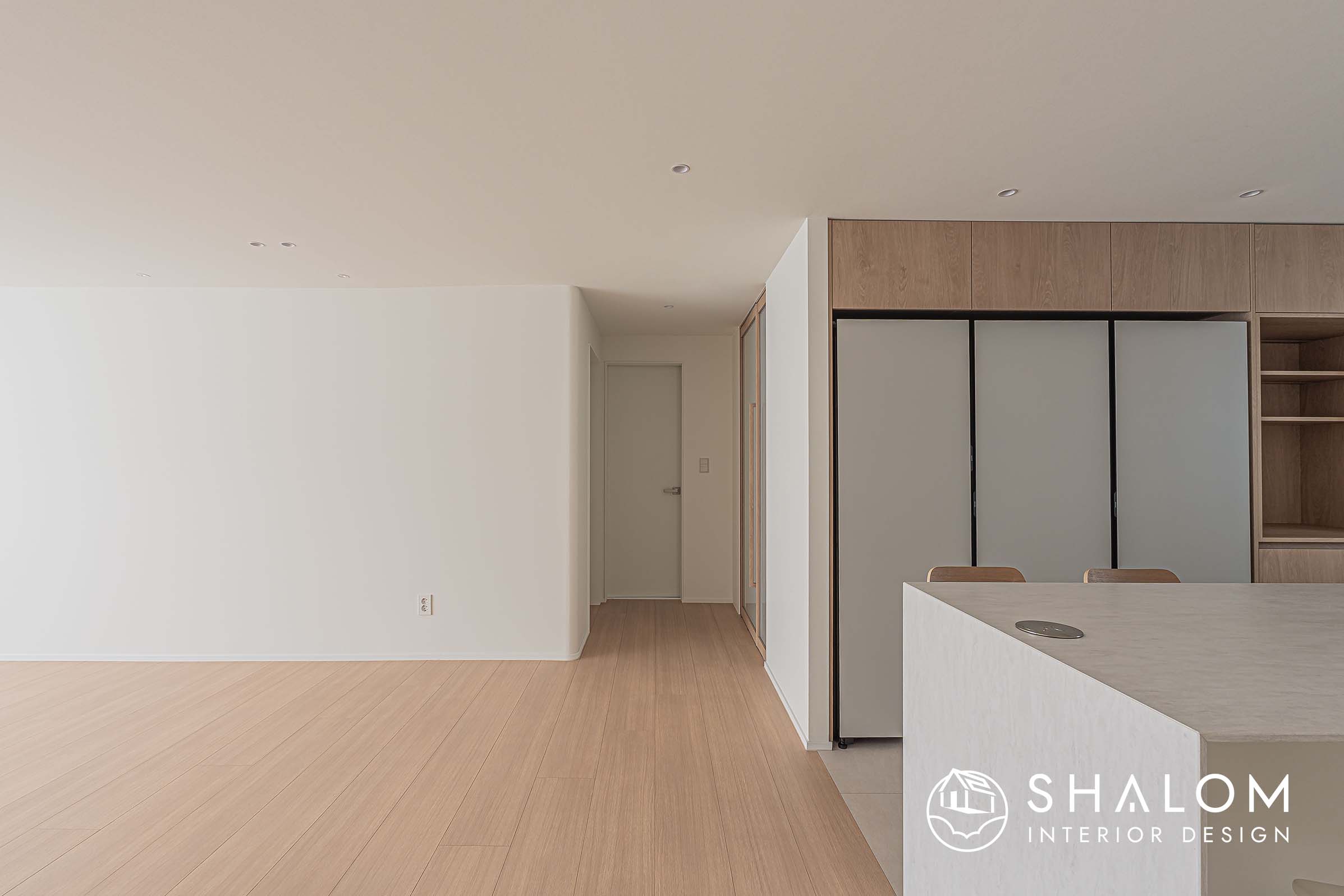 33평에 대형 아일랜드가 가능해? 비좁음을 해결한 역발상 레이아웃